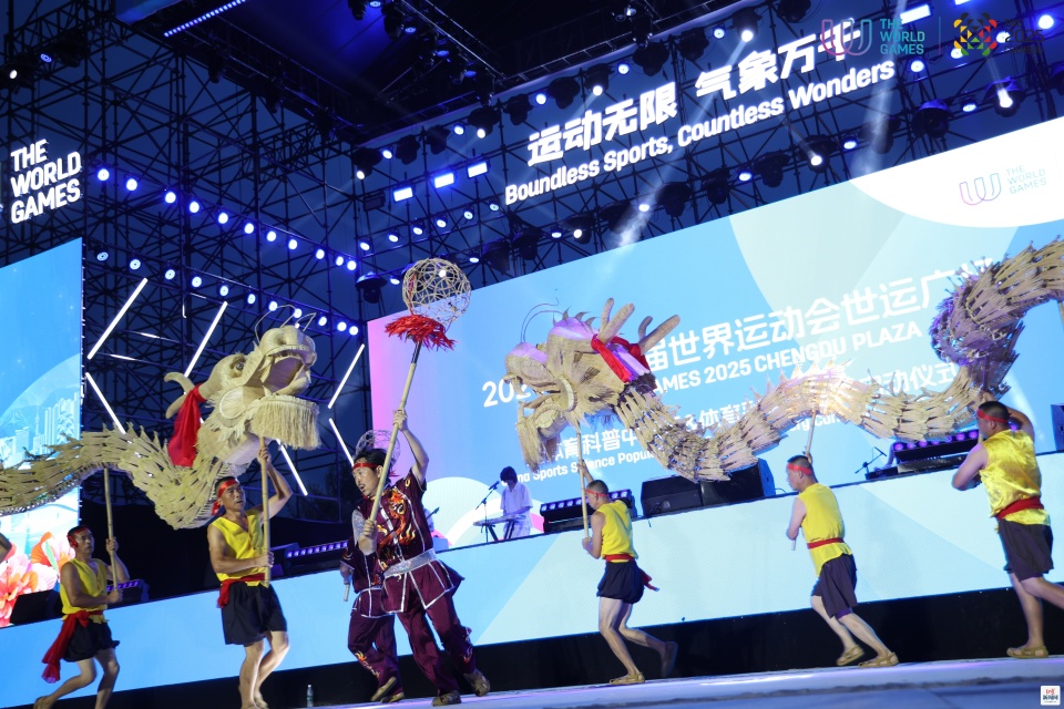 正让世运热, OyE, om
