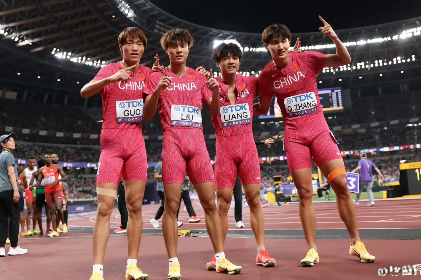 打破国家纪, 参加世锦赛