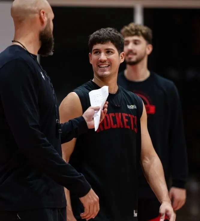 火箭队的双, 传球方面